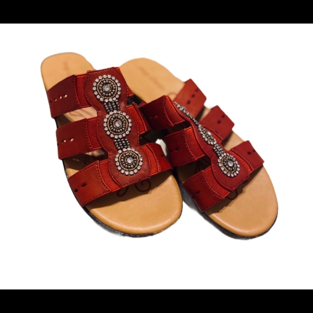 Easy street NWOB 7.5 sandals